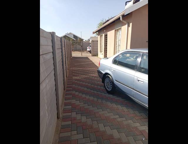 2 BEDROOM HOUSE FOR SALE IN SKY CITY